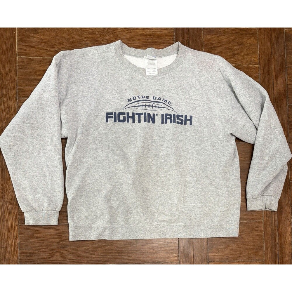 Vintage Notre Dame Fighting Irish Men’s Size L Adidas Grey Crewneck Sweater